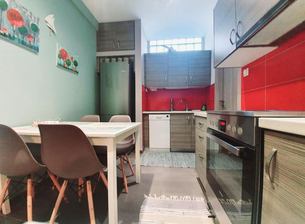 Ilias' Cosy And Relaxing Apartment Athens Ngoại thất bức ảnh