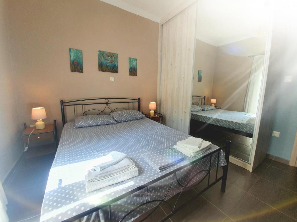 Ilias' Cosy And Relaxing Apartment Athens Ngoại thất bức ảnh
