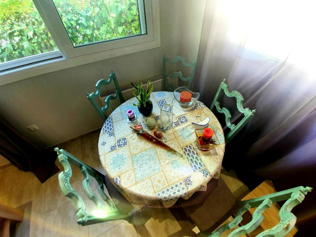 Ilias' Cosy And Relaxing Apartment Athens Ngoại thất bức ảnh