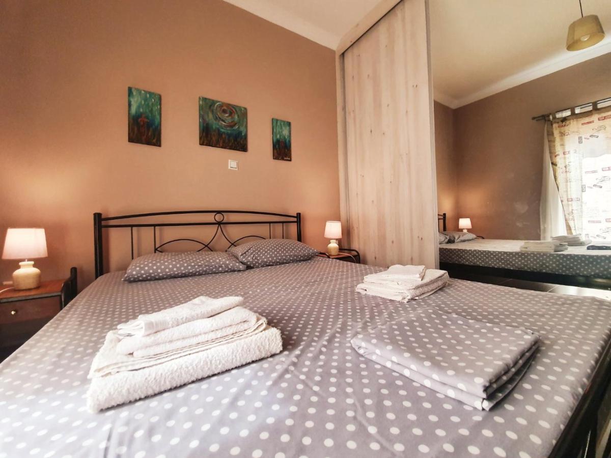 Ilias' Cosy And Relaxing Apartment Athens Ngoại thất bức ảnh